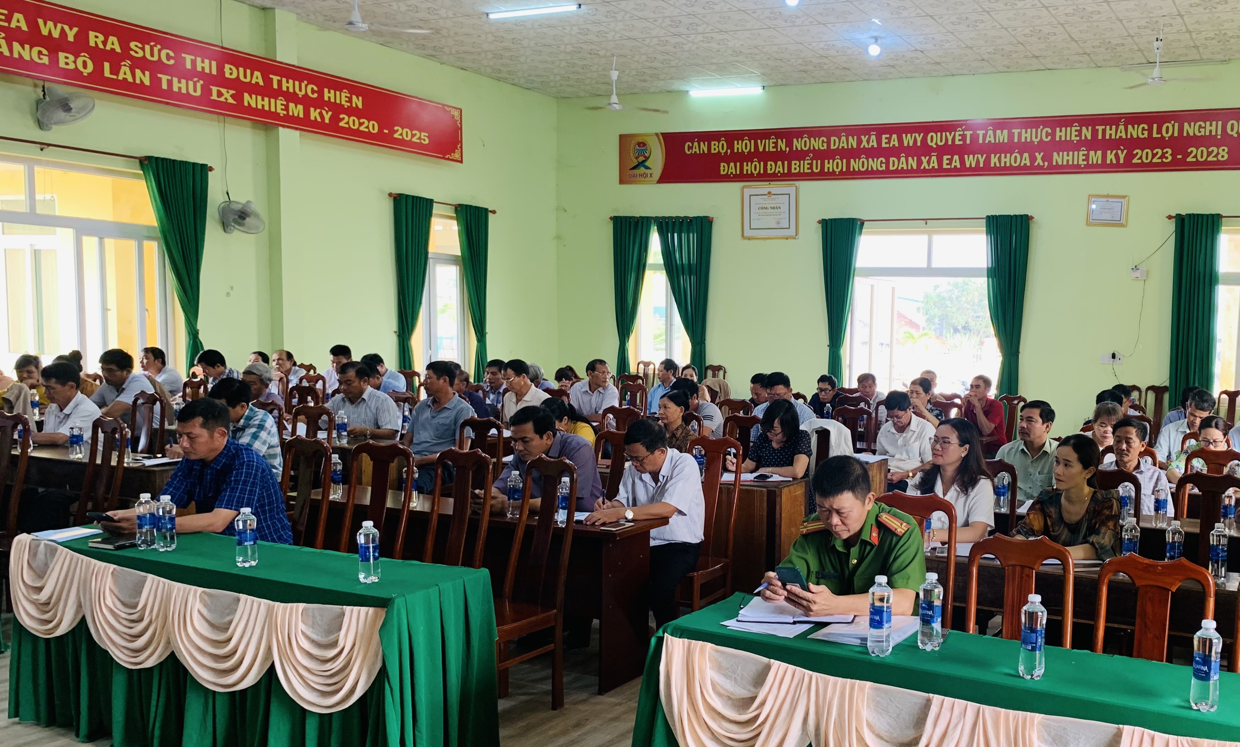 Hội nghị quán triệt các văn bản của cấp trên và triển khai học tập chuyên đề năm 2023 “Học tập và làm theo tư tưởng, đạo đức, phong cách Hồ Chí Minh”